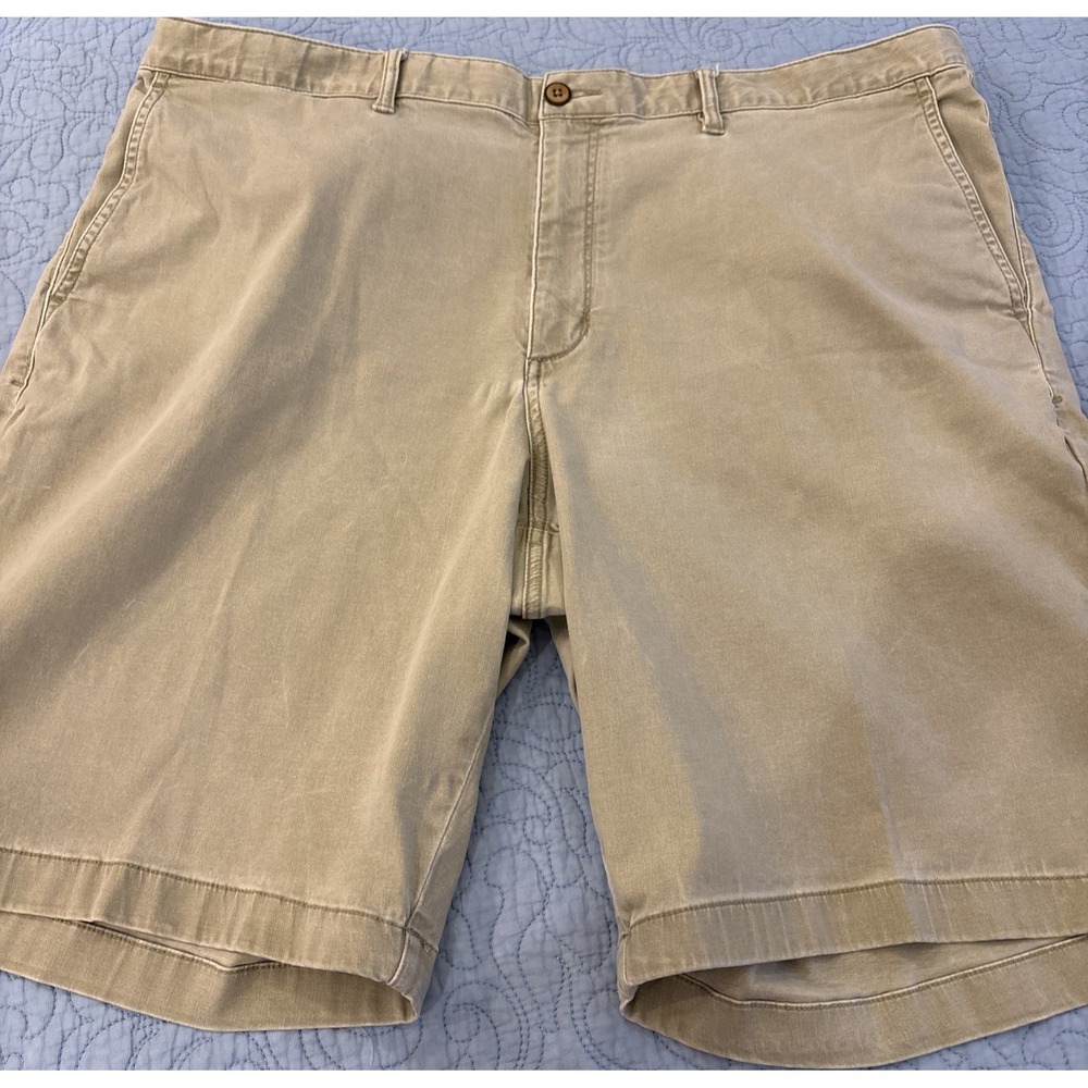 Tommy Bahama Boracay Shorts Mens 42LG Khaki Flat Front Stretch Preppy Golf
